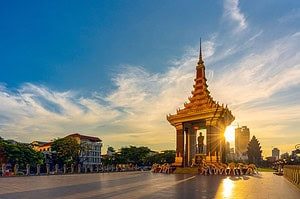 Phnom Penh - A Destination Review by Sylvester van Huisstede Phnom Penh - A Destination Review by Sylvester van Huisstede